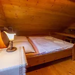 Goscinne Ino Zajrzyj Holiday home